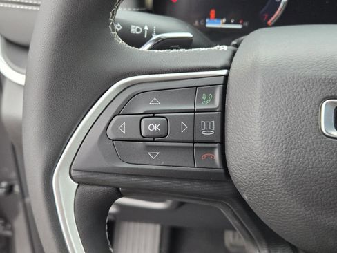 New 2025 Jeep Grand Cherokee L Altitude image 17