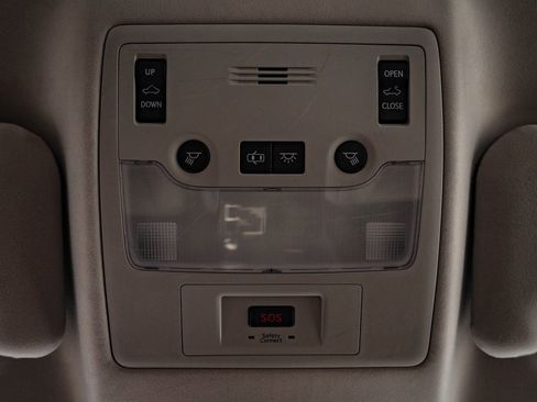 Used 2013 Lexus ES 300h image 37