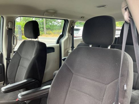 Used 2014 Dodge Grand Caravan American Value Package image 11