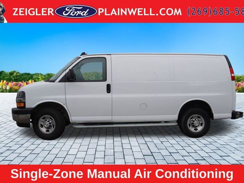 Used 2024 Chevrolet Express 2500 w/ Driver Convenience Package RWD image 2