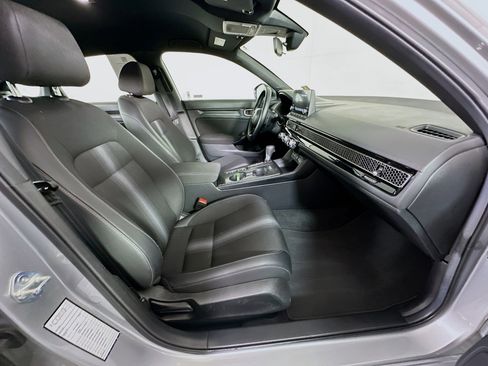 Used 2025 Honda Civic Sport image 29