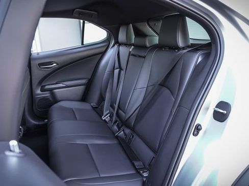 Certified 2025 Lexus UX 300h FWD w/ Accessory Package (Z2) image 18