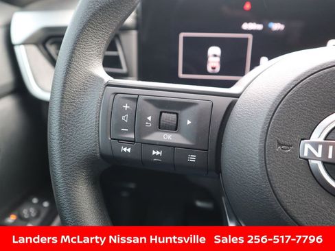 Used 2025 Nissan Kicks SV image 23