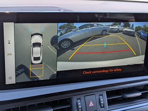 Used 2024 Lexus ES 300h w/ Accessory Package (Z2) FWD image 13