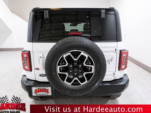 Used 2025 Ford Bronco Outer Banks AWD/4WD image 4