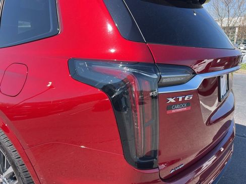 Used 2024 Cadillac XT6 Sport w/ Platinum Package image 12