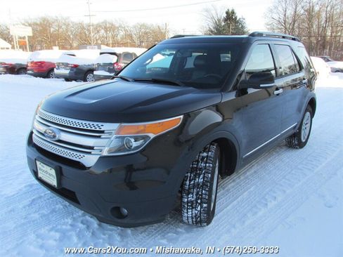Used 2014 Ford Explorer XLT w/ Equipment Group 202A image 3
