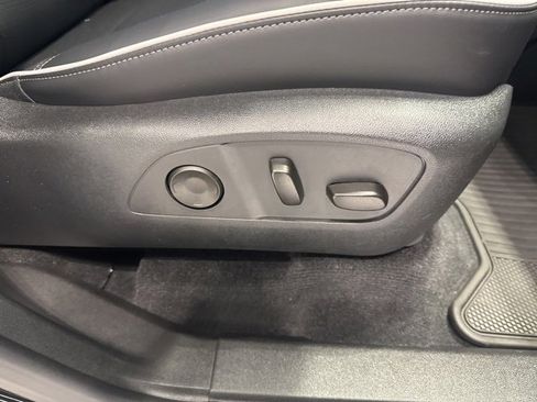 Certified 2025 Buick Enclave Sport Touring w/ Power Package image 16