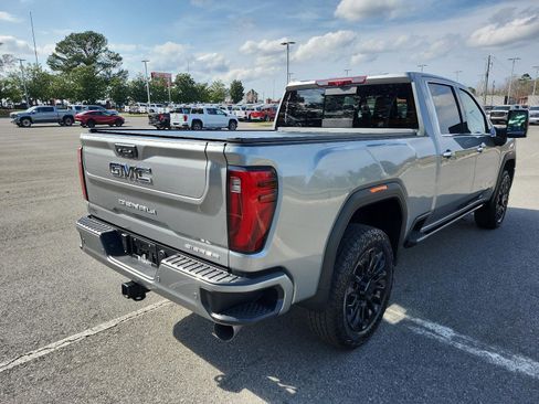 Certified 2025 GMC Sierra 2500 Denali Ultimate image 3