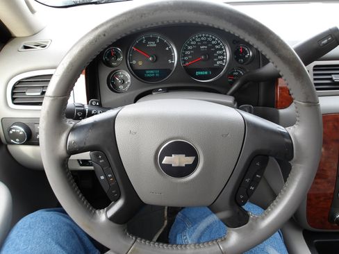 Used 2008 Chevrolet Silverado 3500 LTZ w/ Suspension Package, Off-Road image 15