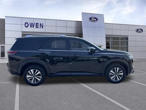Used 2022 Nissan Pathfinder SL AWD/4WD image 6