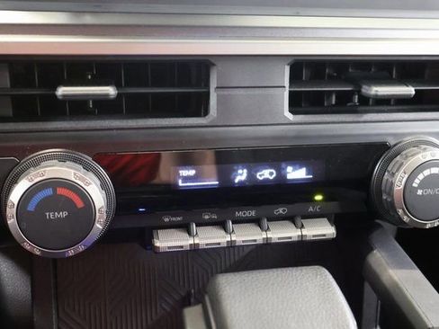 Used 2025 Toyota 4Runner SR5 AWD/4WD image 19