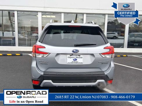Used 2023 Subaru Forester Touring image 7
