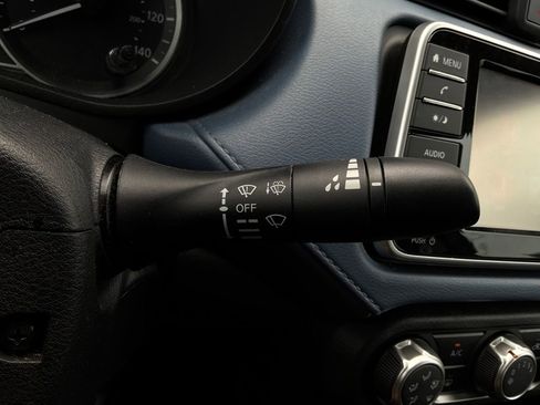 Used 2025 Nissan Versa SV FWD image 32
