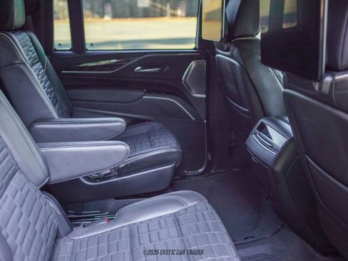 Used 2023 Cadillac Escalade ESV Sport Platinum image 78