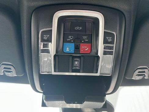 Used 2026 RAM 1500 Laramie w/ Chrome Appearance Group AWD/4WD image 32