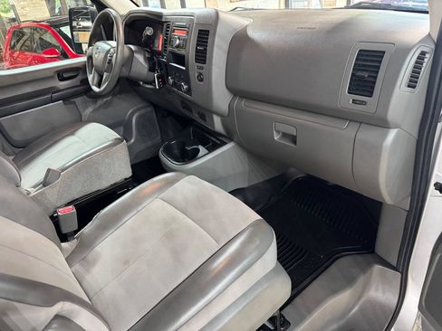 Used 2017 Nissan NV 1500 SV RWD image 9