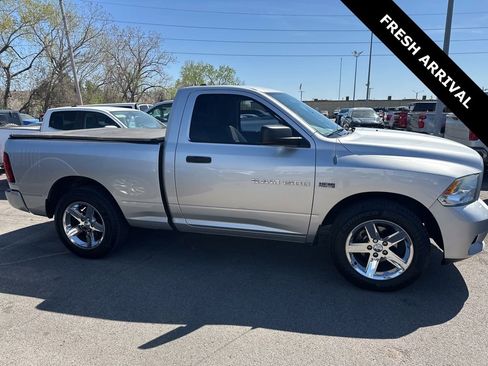 Used 2012 RAM 1500 Express image 2