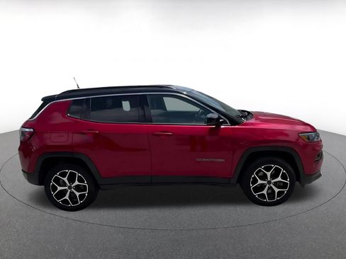 Used 2025 Jeep Compass Limited AWD/4WD image 15