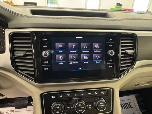 Used 2022 Volkswagen Atlas SE AWD/4WD image 7