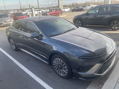 Used 2025 Hyundai Sonata SEL image 2