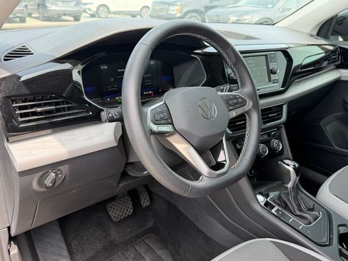 Used 2023 Volkswagen Taos S w/ Driver Assistance Package FWD image 4
