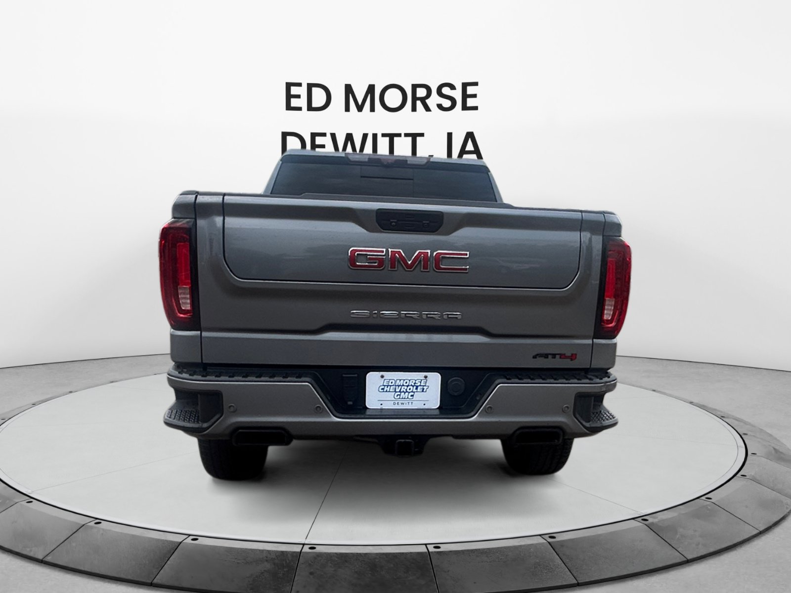 Used 2021 GMC Sierra 1500 AT4 w/ AT4 Premium Package AWD/4WD image 4