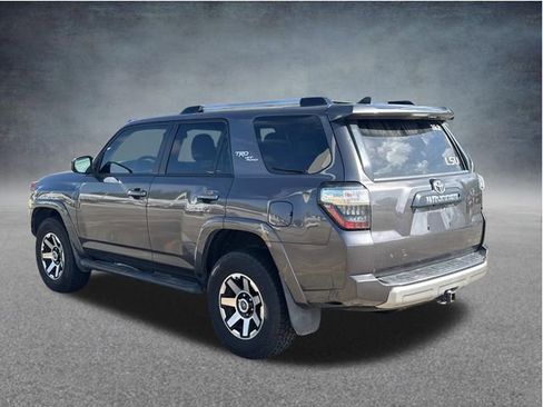 Used 2018 Toyota 4Runner TRD Off-Road AWD/4WD image 8