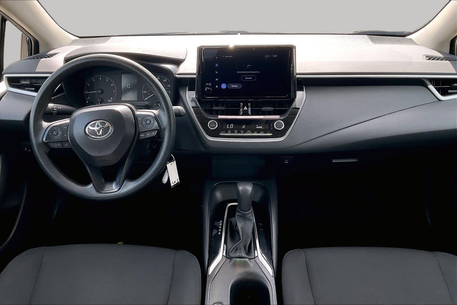 Used 2025 Toyota Corolla LE FWD image 15