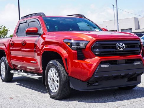 Used 2024 Toyota Tacoma SR5 w/ SR5 Upgrade Package RWD image 5