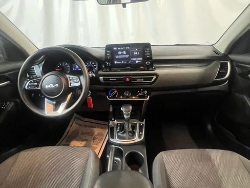 Used 2023 Kia Seltos LX AWD/4WD image 13