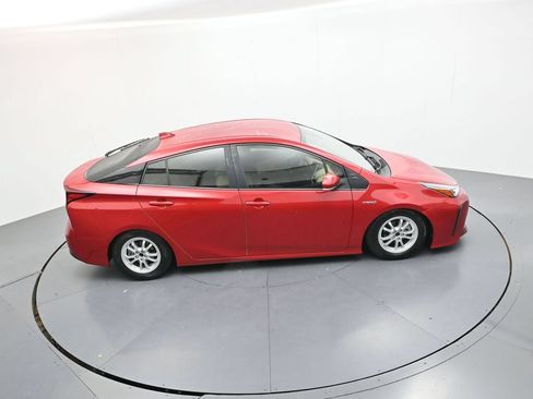 Used 2021 Toyota Prius LE FWD image 30