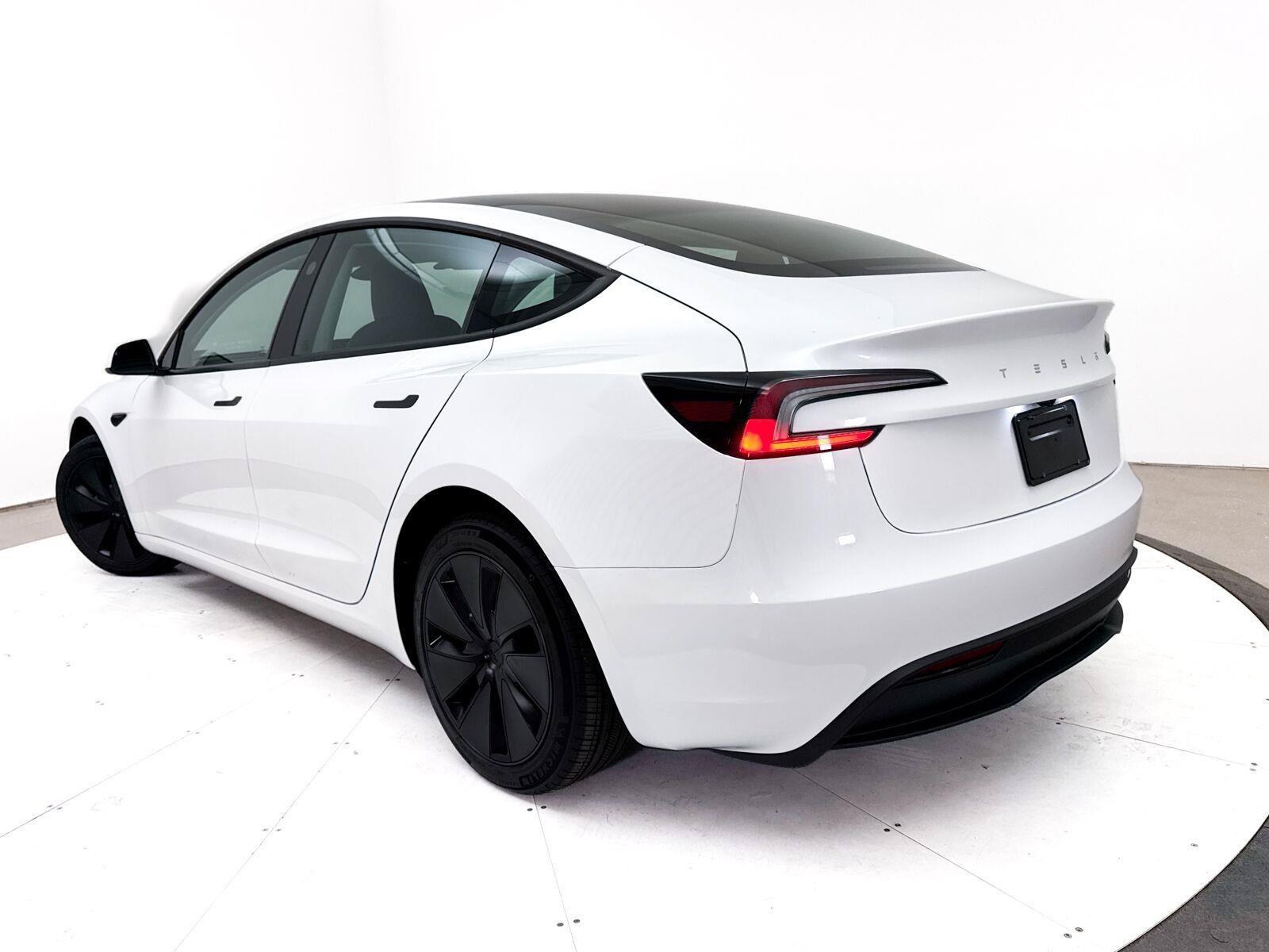 Used 2025 Tesla Model 3 Long Range RWD image 2
