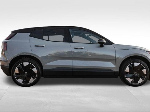 New 2026 Volvo EX30 Plus w/ Protection Package image 4