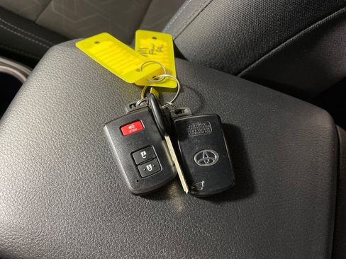 Certified 2023 Toyota Tacoma TRD Off-Road image 24