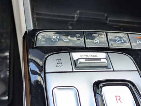 Used 2024 Hyundai Tucson Limited AWD/4WD image 30