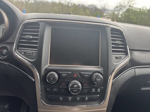 Used 2014 Jeep Grand Cherokee Limited w/ Luxury Group II AWD/4WD image 31