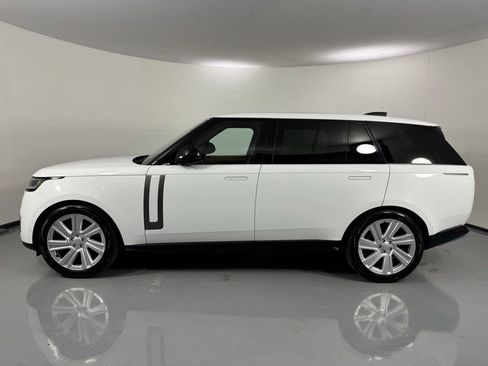 Used 2023 Land Rover Range Rover Long Wheelbase SE image 8