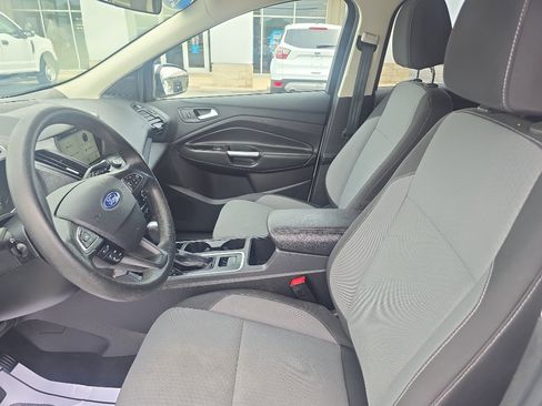 Used 2017 Ford Escape SE w/ Equipment Group 201A AWD/4WD image 12