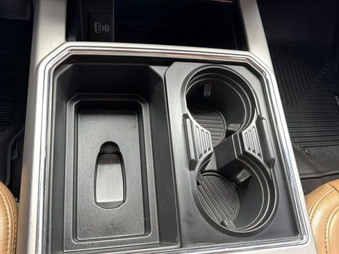 Certified 2022 Ford F350 Lariat w/ Lariat Value Package image 27