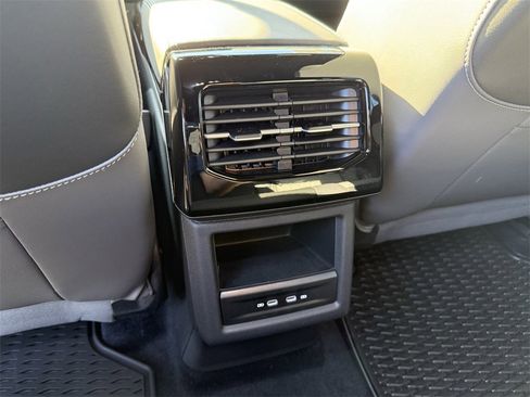 New 2025 Volkswagen ID.4 Pro image 24