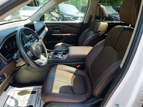 Used 2025 Honda Pilot Elite image 21