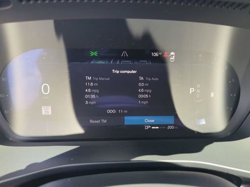 New 2025 Volvo XC40 B5 Core w/ Protection Package Premier image 27