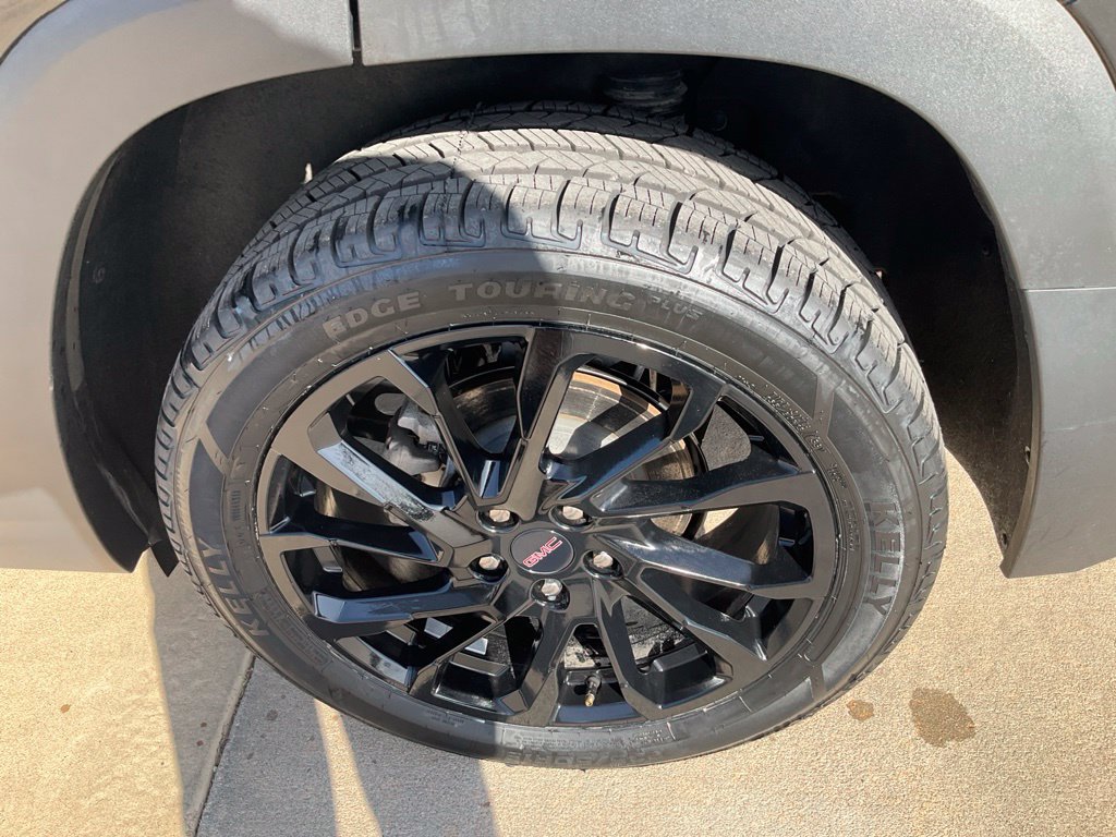 Used 2023 GMC Terrain SLE w/ Driver Convenience Package FWD image 27
