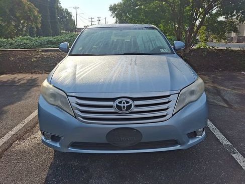 Used 2011 Toyota Avalon Limited FWD image 2