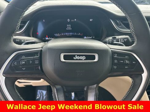 Certified 2023 Jeep Grand Cherokee L Limited image 22