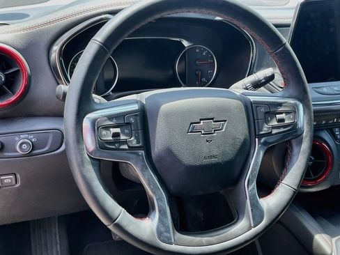 Used 2025 Chevrolet Blazer RS FWD image 11