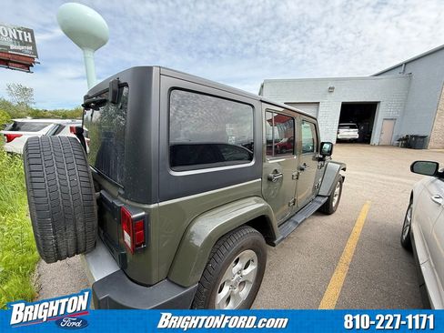 Used 2015 Jeep Wrangler Unlimited Sahara AWD/4WD image 10