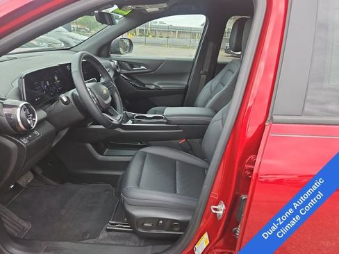 Used 2025 Chevrolet Equinox LT w/ Convenience Package II FWD image 10