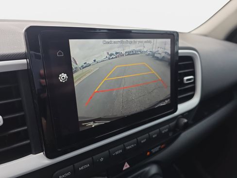 Used 2022 Hyundai Venue Limited w/ Cargo Package FWD image 22